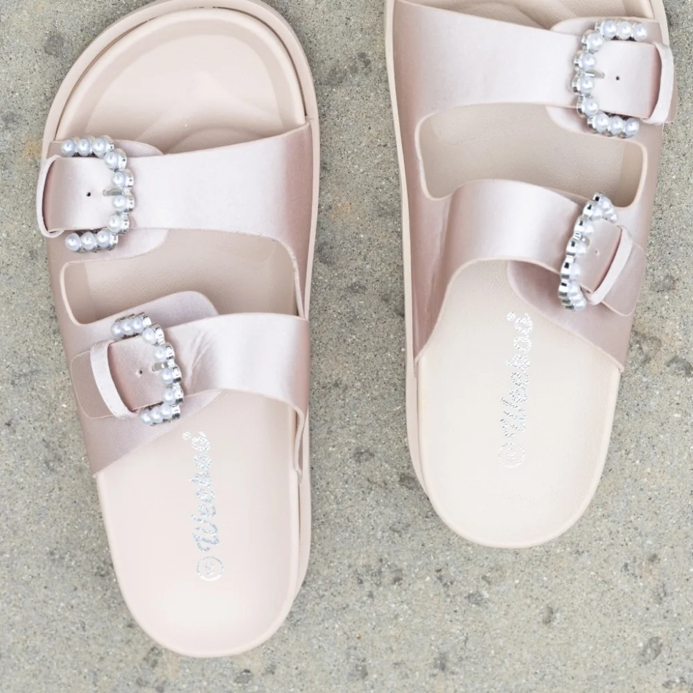 Jewel of the Sea Faux Pearl Buckle Slide Sandals - Picture 7 of 10
